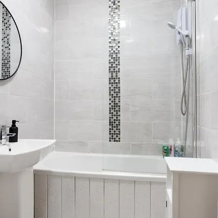 Apartmán Beech - Private Location With 85 Inch Cinema Tv & Parking